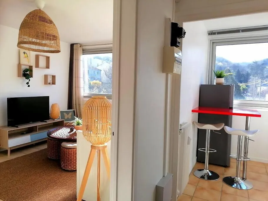 F2 Lumineux Avec Vue- Puy-De-Dome A 10 Min - Parking Gratuit Apartment Royat