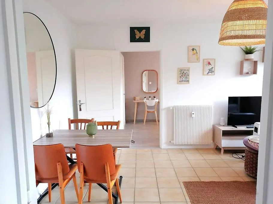 F2 Lumineux Avec Vue- Puy-De-Dome A 10 Min - Parking Gratuit Apartment Royat France