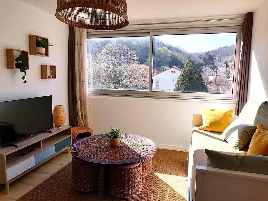 Appartement F2 Lumineux Avec Vue- Puy-De-Dome A 10 Min - Parking Gratuit à Royat France