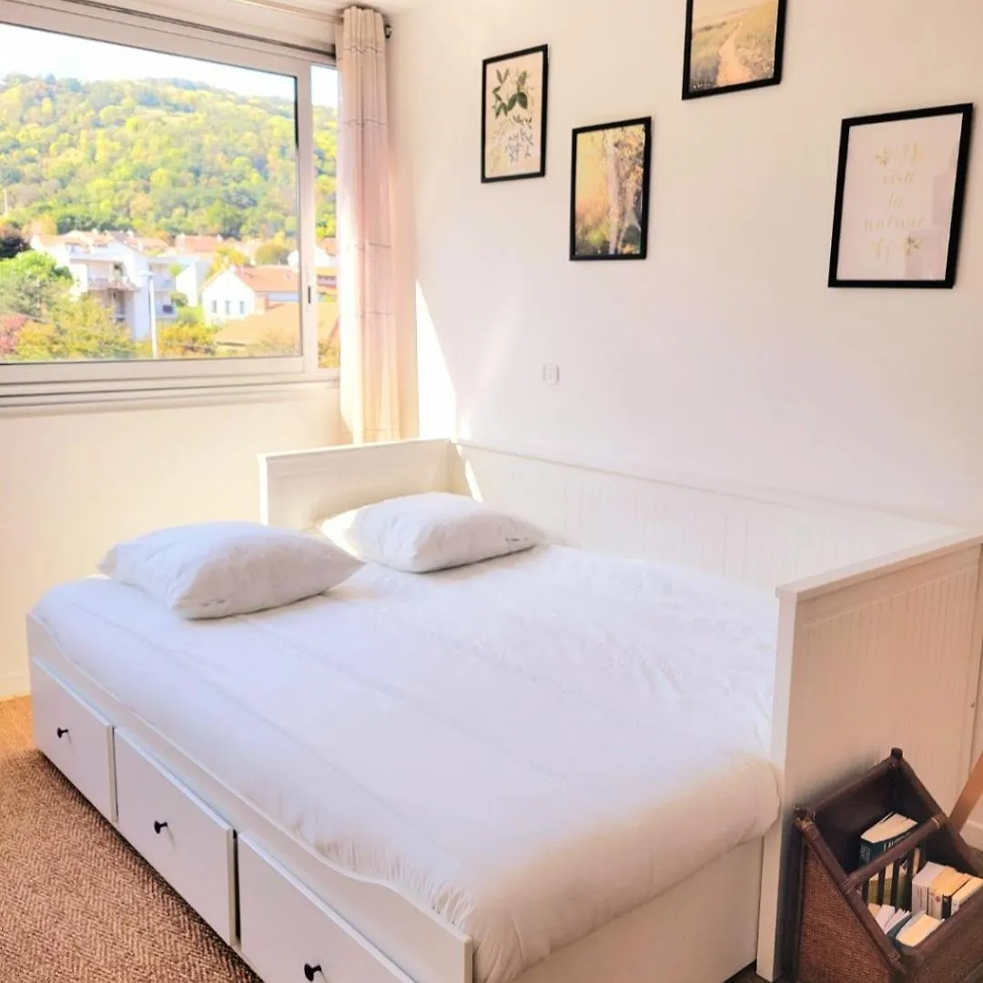 F2 Lumineux Avec Vue- Puy-De-Dome A 10 Min - Parking Gratuit Apartment Royat 0*,  France